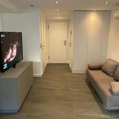 Schickes In Düsseldorf- Flehe Apartment